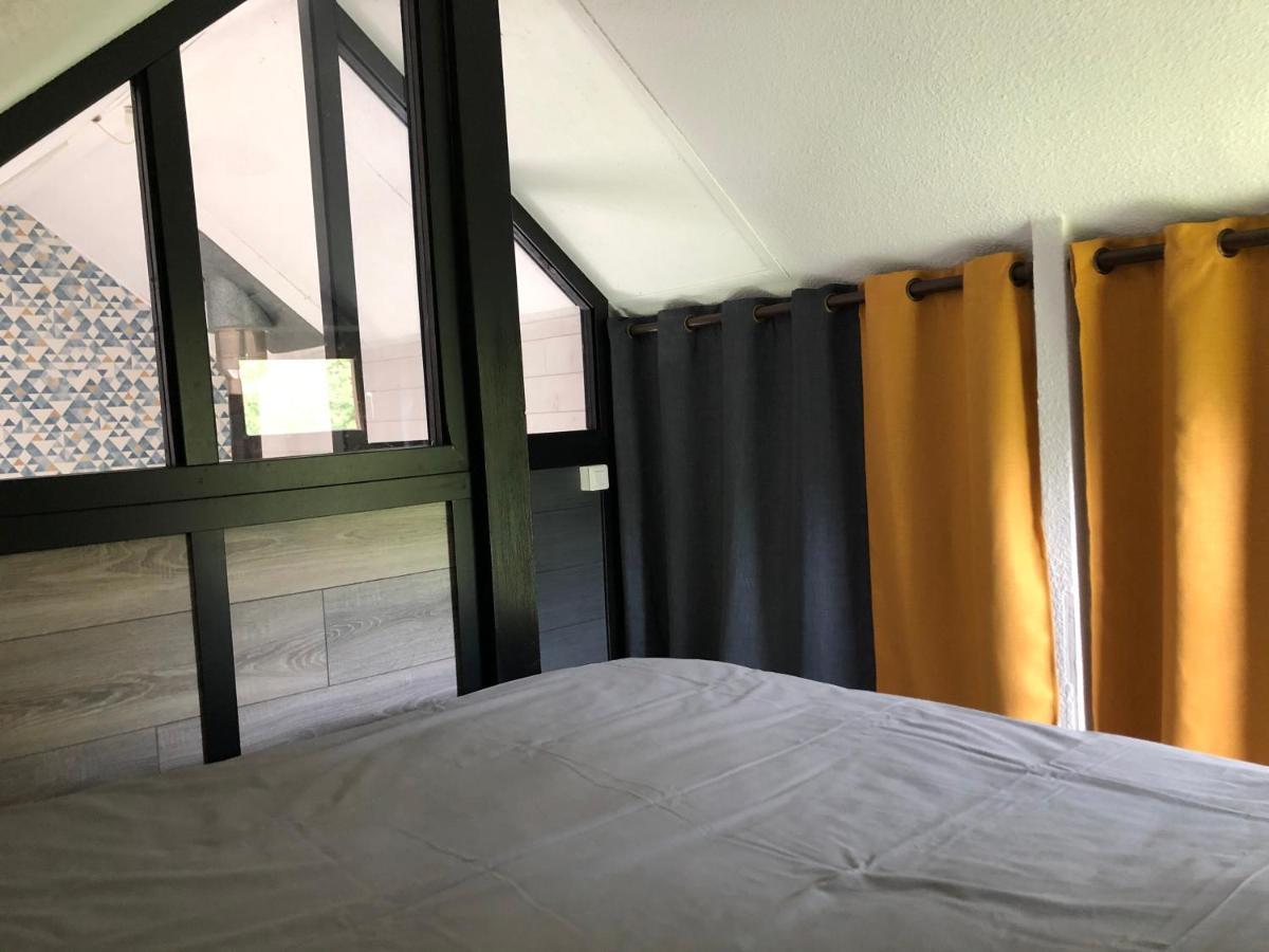 Chaleureux Dans Domaine Privé Signy-le-Petit