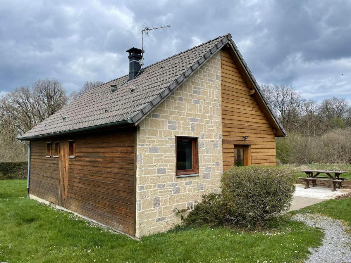 Chaleureux Dans Domaine Privé Hébergement de vacances Signy-le-Petit