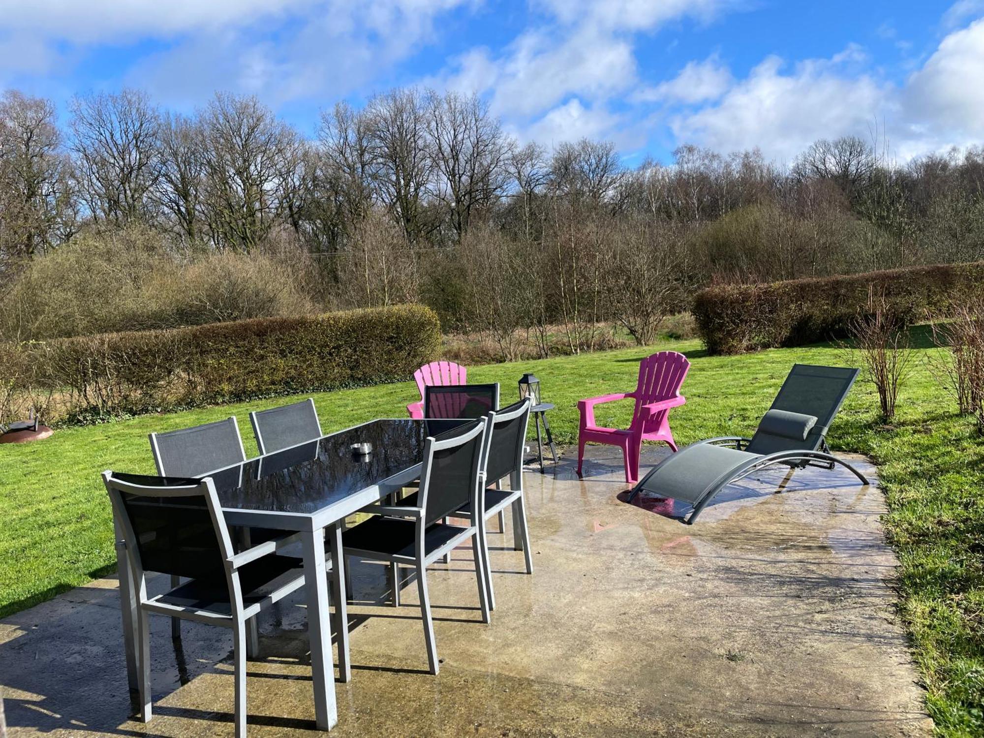 Hébergement de vacances Chaleureux Dans Domaine Privé Signy-le-Petit